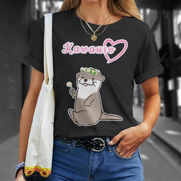 ゆるカワウソさん まるくん『おはなの かんむり』コツメカワウソ かわいい イラスト Tシャツ 彼女への贈り物