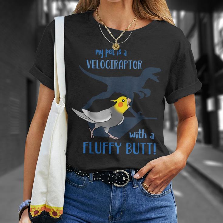 わたしのペットはふわふわお尻オカメインコの鳥を持ったベロキラプトル Tシャツ 彼女への贈り物