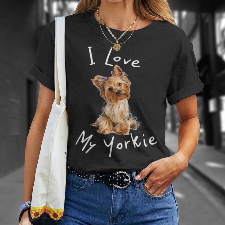 アイ・ラブ・マイ・ヨーキー・ヨーキー・ヨーキー・ドッグ・ファンへのギフト Tシャツ 彼女への贈り物