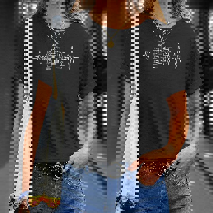 エレキギタープレーヤー ギターエフェクトペダル ハートビート Tシャツ 彼女への贈り物