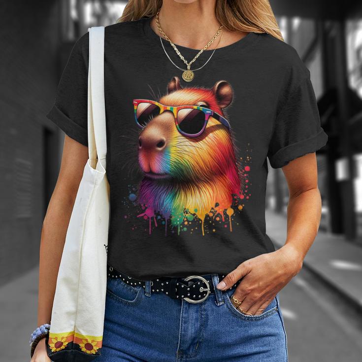 カピバラレインボーフラッグゲイプライド Tシャツ 彼女への贈り物