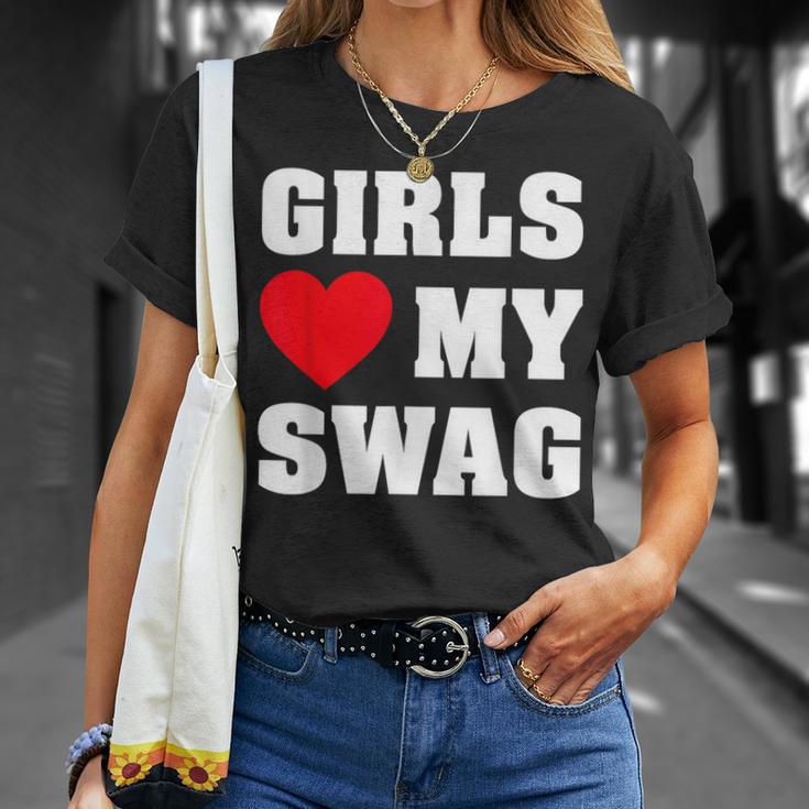 ガールズ・ラブ・マイ・スワッグ Tシャツ 彼女への贈り物
