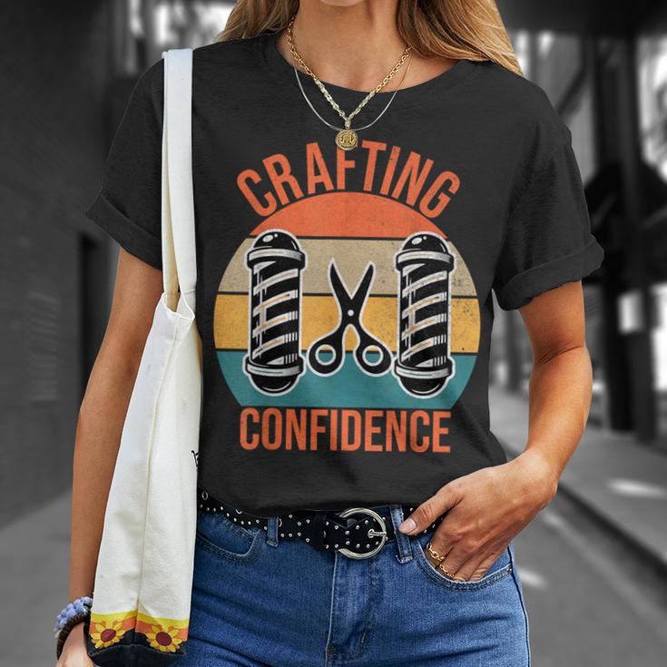 クラフティング・コンフィデンス・バーバー Tシャツ 彼女への贈り物