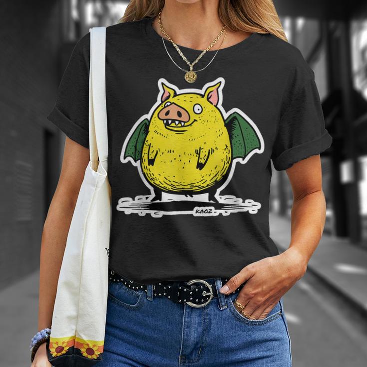 コウモリの翼を持つ空飛ぶブタのユーモアアート Tシャツ 彼女への贈り物