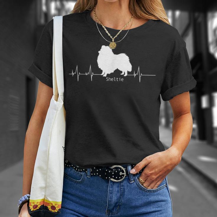 シェルティハートビートドッグデザイン シェルティギフト Tシャツ 彼女への贈り物