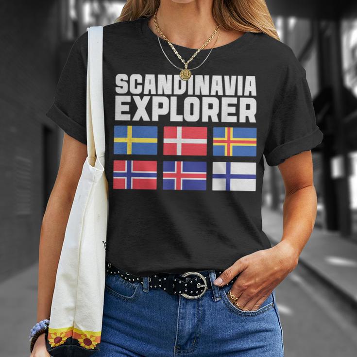スカンジナビア エクスプローラー フラグ スウェーデン ノルウェー アイスランド Tシャツ 彼女への贈り物