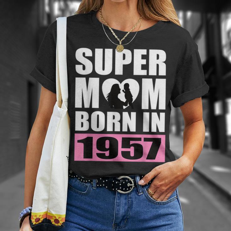 スーパー・ママ 1957年生まれ ママ 誕生日 1957年 誕生日 1957年 Tシャツ 彼女への贈り物