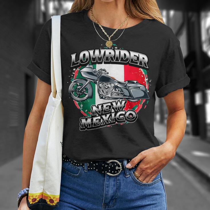 ニューメキシコ州のローライダー。ローライダー チカーノ チョロスタイル ローライダー Tシャツ 彼女への贈り物