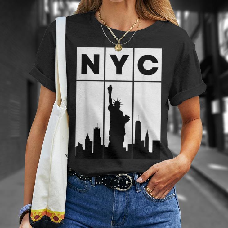 ニューヨークシティ Nyc スカイライン エンパイアステートビル Tシャツ 彼女への贈り物