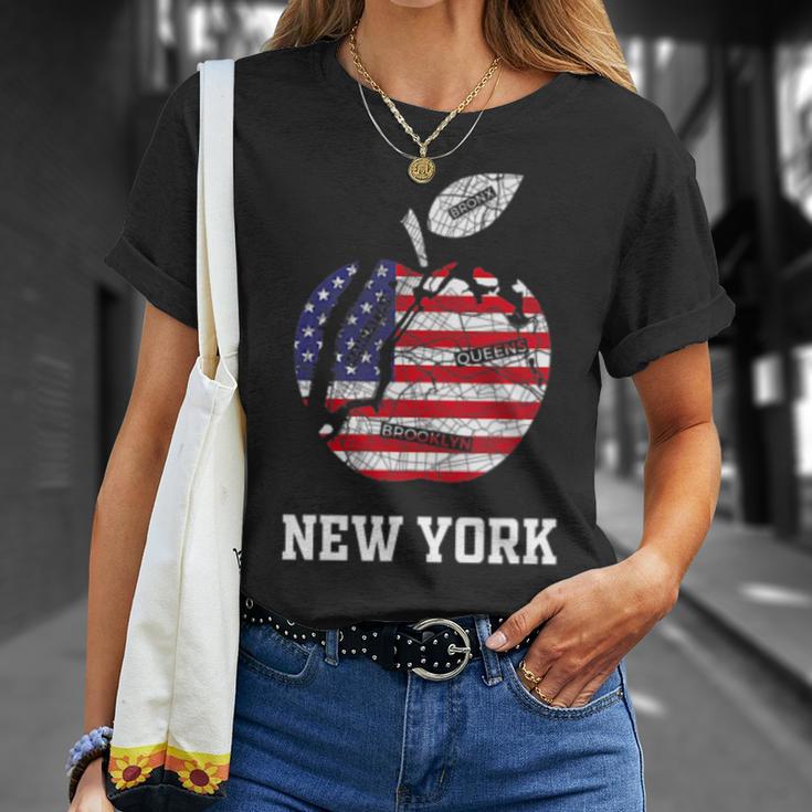 ニューヨーク市 ビッグアップル グラフィック アメリカ国旗付き Tシャツ 彼女への贈り物