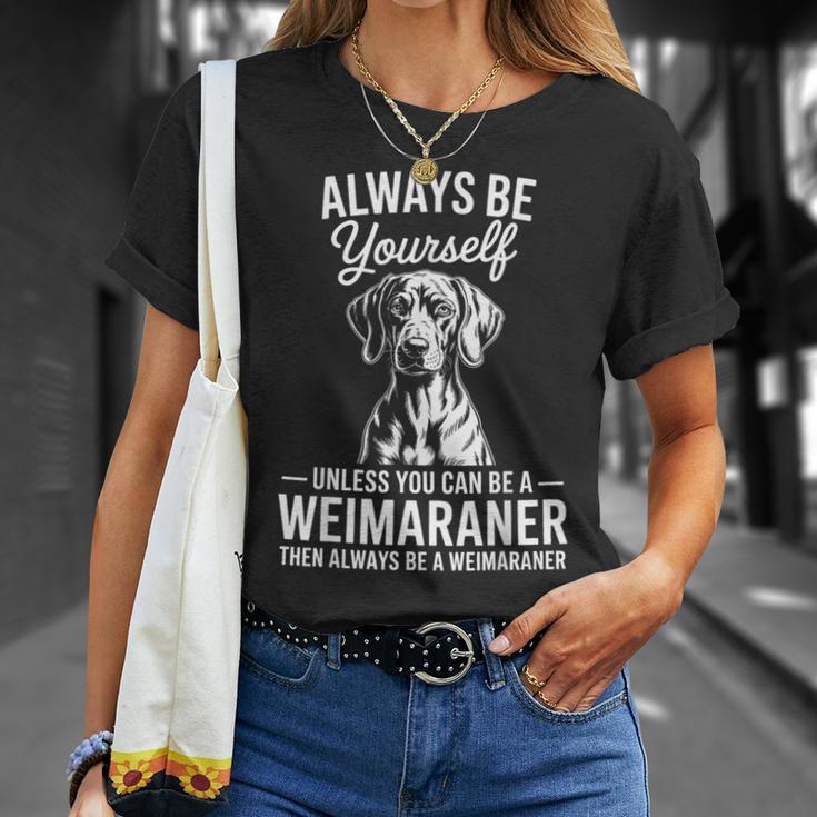 ビィ・ア・ワイマラナーおもしろいワイマラナー Tシャツ 彼女への贈り物