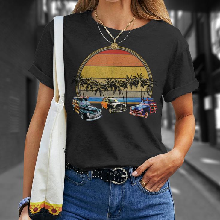 ビーチのレトロな車 ヴィンテージ グランジサンセット Tシャツ 彼女への贈り物