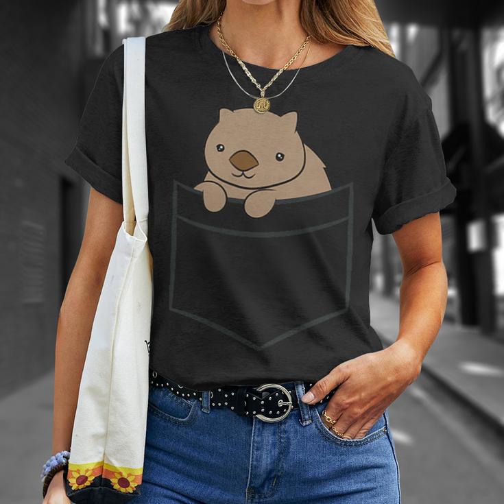 ポケットの赤ちゃんウォンバット かわいいオーストラリアのウォンバット Tシャツ 彼女への贈り物