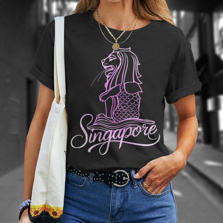 マーライオンのお土産デザインのシンガポールシティスカイライン Tシャツ 彼女への贈り物