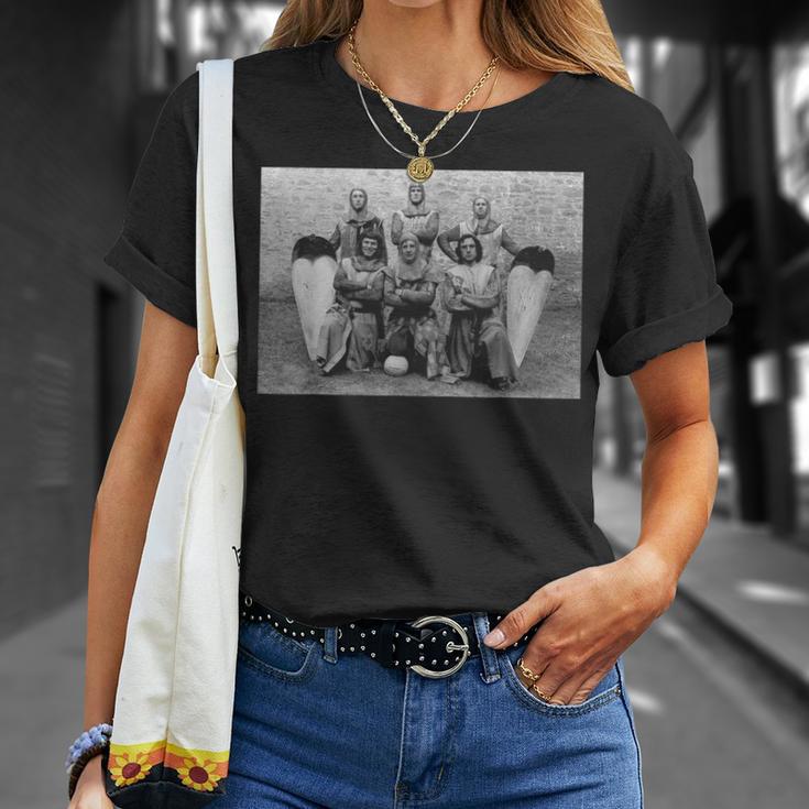 モンティ・パイソン ジョン・クリーズ フットボール・ナイツ Tシャツ 彼女への贈り物