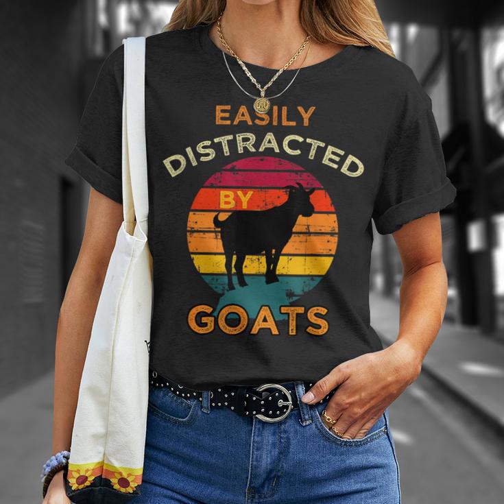 ヤギに簡単に気を取られるヤギ農場 Tシャツ 彼女への贈り物