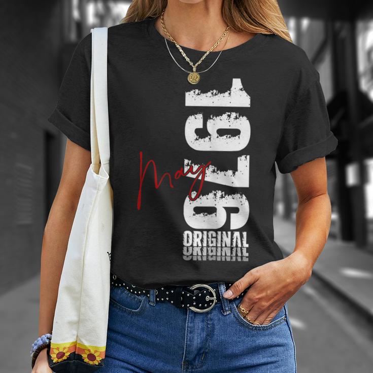 ヴィンテージカー 1976 年5月 50 歳の誕生日 1976 年のクラシックカー Tシャツ 彼女への贈り物