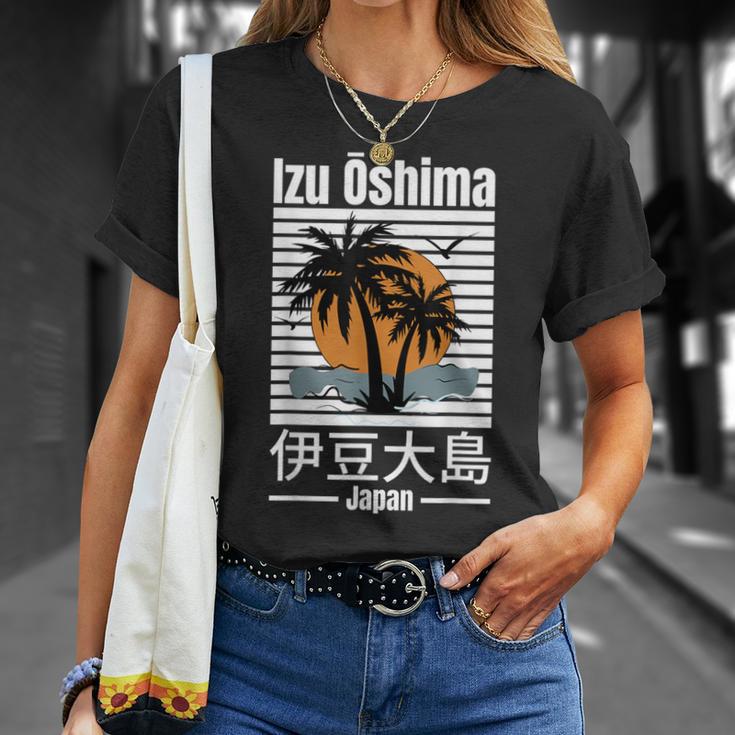 伊豆 大島 日本旅行好き 日本の島 Tシャツ 彼女への贈り物