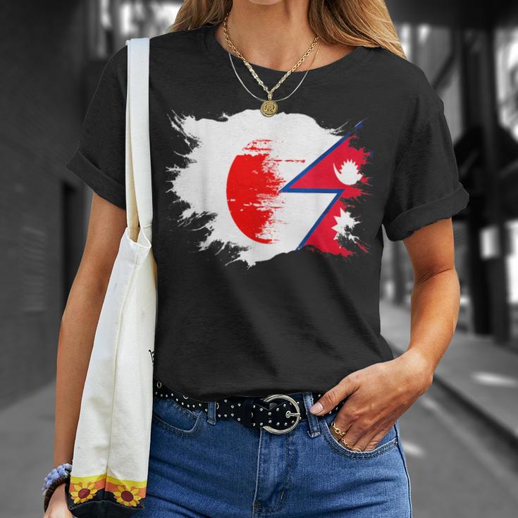 日本とネパールのdna遺産フラッグ Tシャツ 彼女への贈り物
