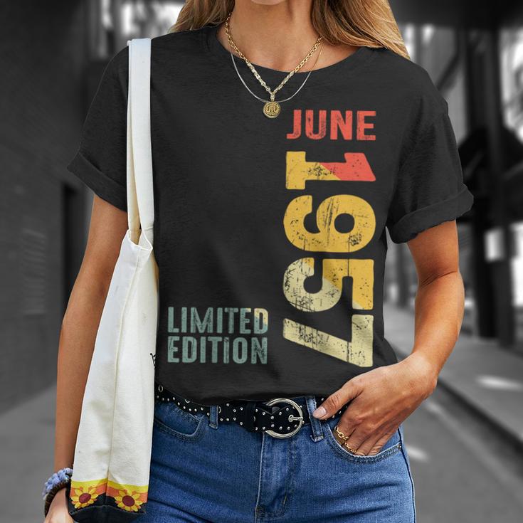 月 1957年6月 1957年 レトロ 1957 ヴィンテージ 1957年 1957年以来 Tシャツ 彼女への贈り物