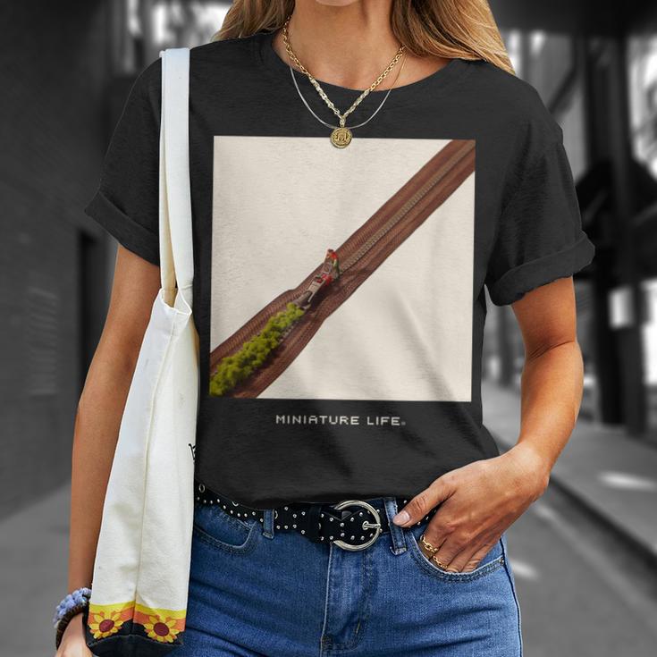 草いものには蓋をする Tシャツ 彼女への贈り物