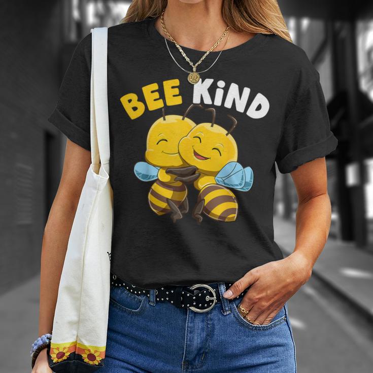 蜂親切かわいい親切に蜂しゃれ蜂親切ミツバチ Tシャツ 彼女への贈り物