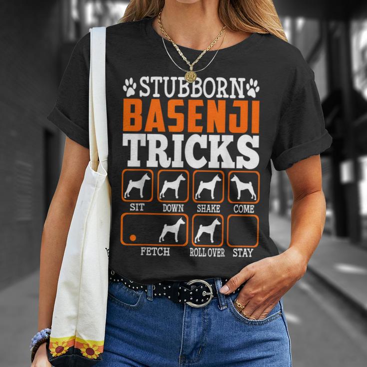 頑固なバセンジー犬のトリック 面白い犬愛好家 Tシャツ 彼女への贈り物