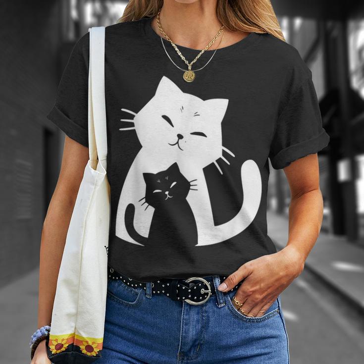 黒猫と白猫 Tシャツ 彼女への贈り物