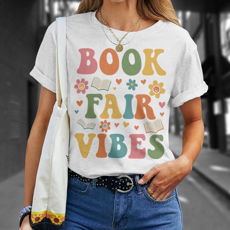Book Fair Vibes Groovy Retro School Reading Nostalgic T-Shirt Gifts for Her