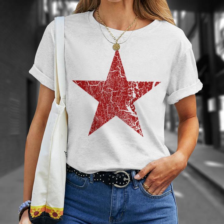 Estrella Roja Envejecida Grunge Estrella Roja De Colorintage Camiseta unisex Regalos para ella