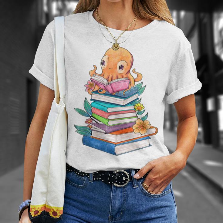 Octopus Reading Bookworm Book Reading Octopus Lover T-Shirt Gifts for Her Octopus Reading Bookworm Book Reading Octopus Lover T-Shirt Gifts for Her
