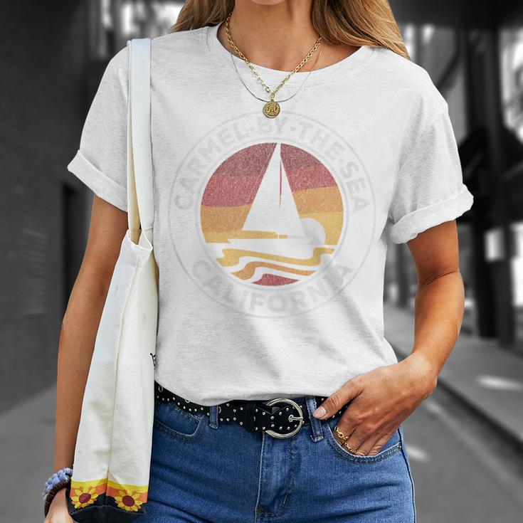 カーメルバイ・ザ・シー カリフォルニア ヴィンテージ ヨット 70年代 レトロ 太陽 Tシャツ 彼女への贈り物