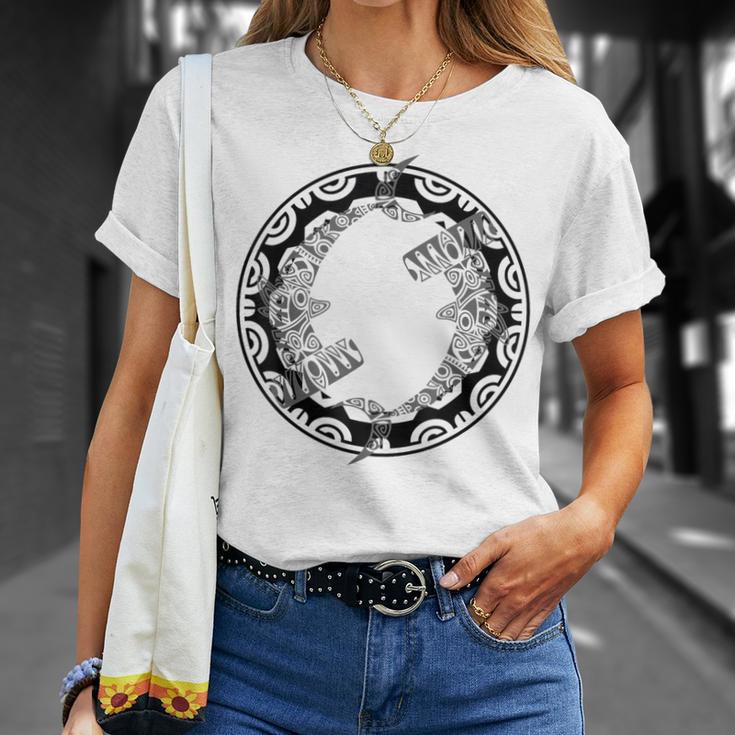 ニュージーランド ハンマーヘッド サメ サークル シンボル マオリ族。 Tシャツ 彼女への贈り物