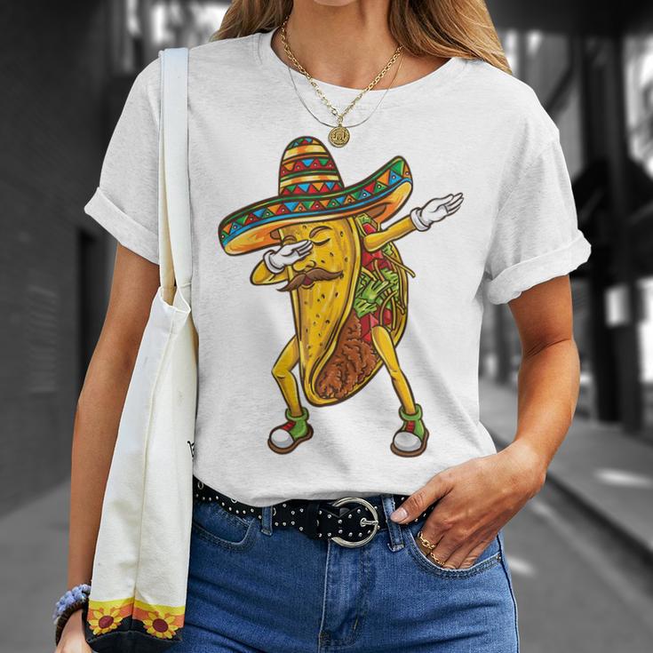 メキシコのタコスをダビングする Cinco De Mayo Tシャツ 彼女への贈り物
