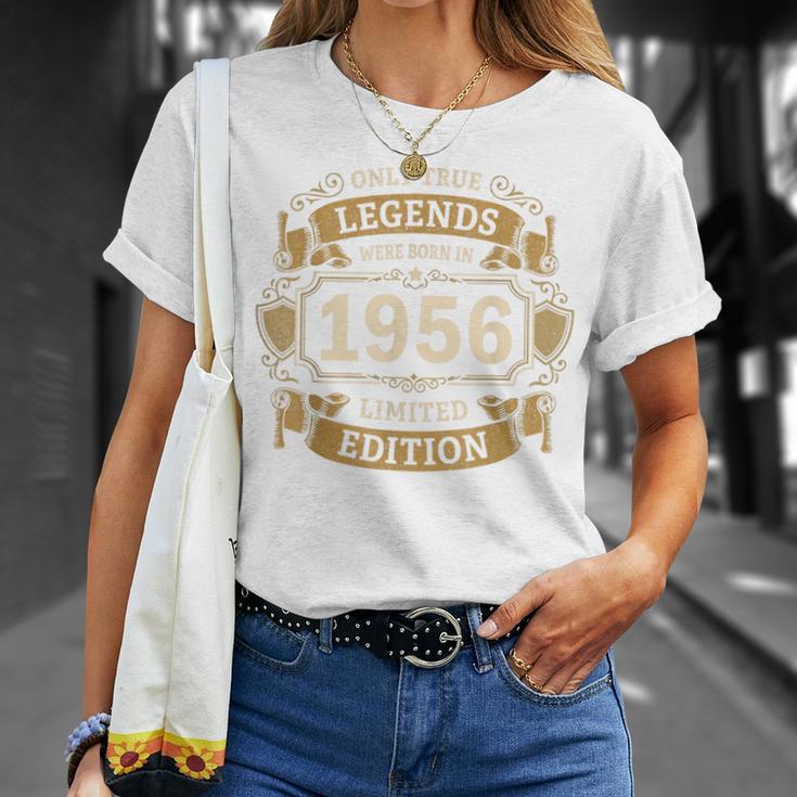 伝説は1956年にヴィンテージ70歳の誕生日に生まれました70歳 Tシャツ 彼女への贈り物