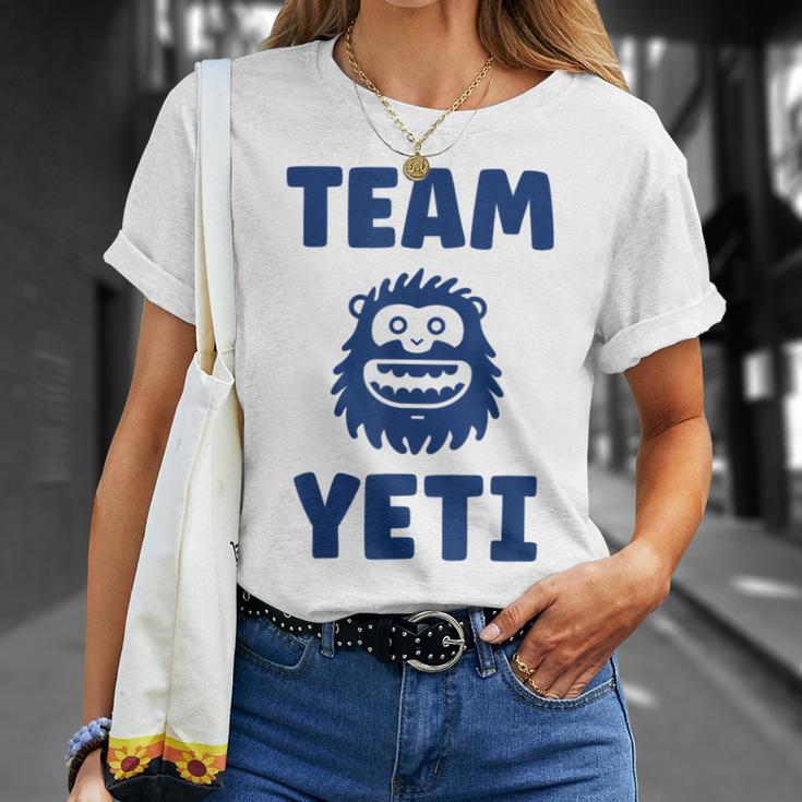 野獣のイエティ 忌まわしい雪だるまのユーモア 私はイエティが大好き Team Yeti Tシャツ 彼女への贈り物