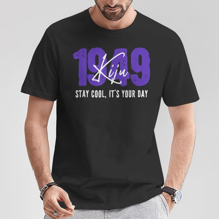 1949 誕生日 77歳 喜寿祝い クールでシンプルな数字デザイン Tシャツ 面白い贈り物