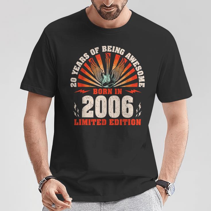 20歳の誕生日 20歳のギタリスト ギター愛好家 2006年生まれ Tシャツ 面白い贈り物