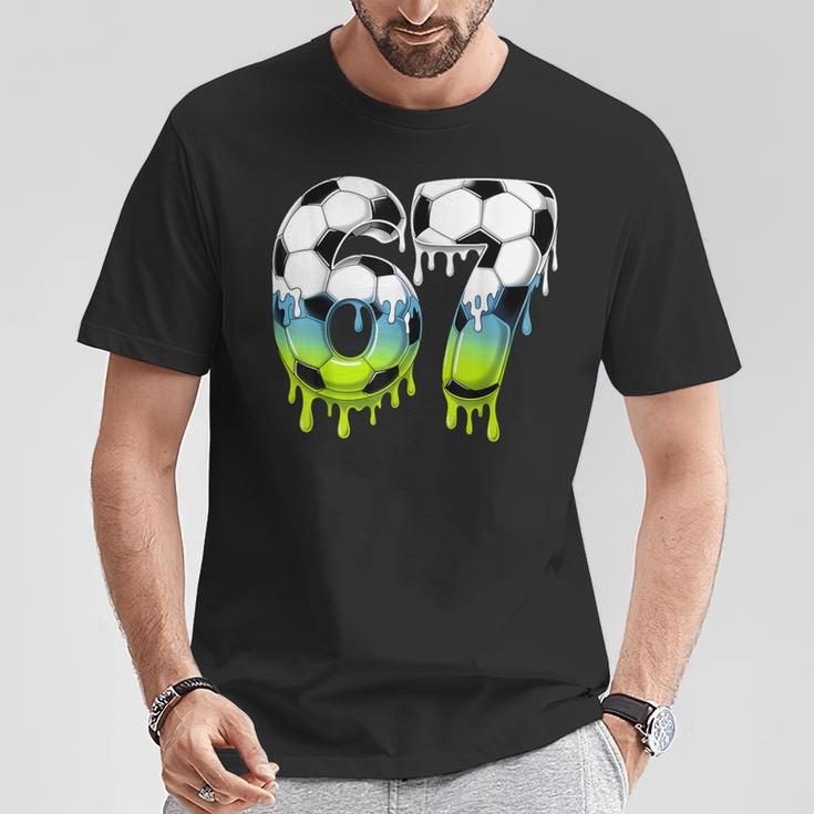 67 サッカーボードリップ シックスセブン サッカーボール ドリップボーイズ ユース サッカー Tシャツ 面白い贈り物