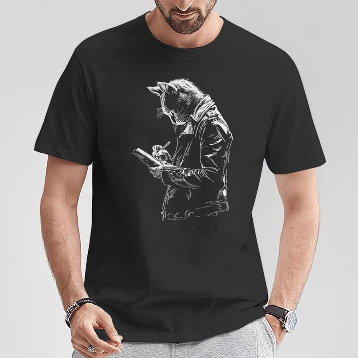 Cat Holds Book Writing Animal Print Motif Drawing Art Cat T-Shirt Unique Gifts