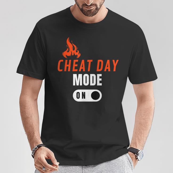 Cheat Day 高カロリー おもしろダイエット Tシャツ 面白い贈り物