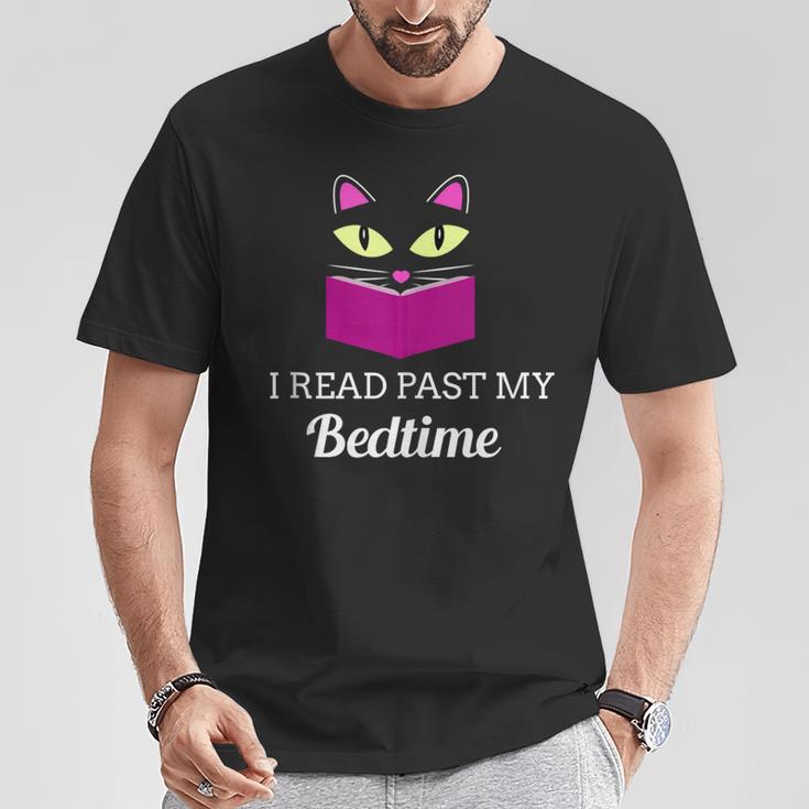Cute Cat Reading Book Lover Graphic T-Shirt Unique Gifts
