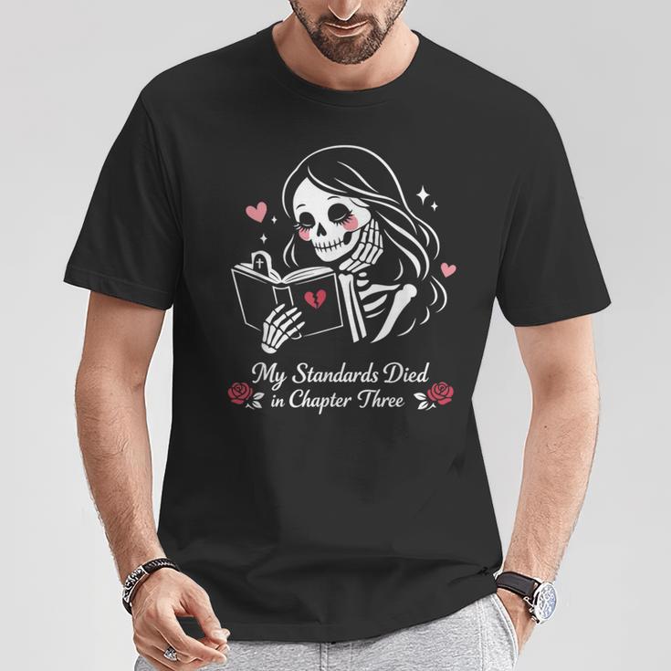 Dark Romance Pajama Skeleton Costume Woman Book Reading T-Shirt Unique Gifts