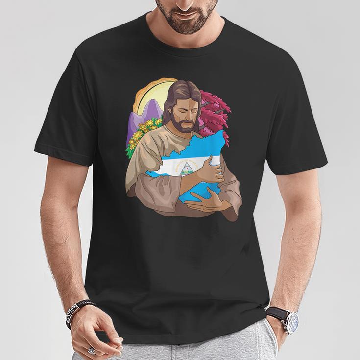 De Jesus Abrazando La Bandera De Nicaragua Bandera Bandera Camiseta unisex Regalos divertidos