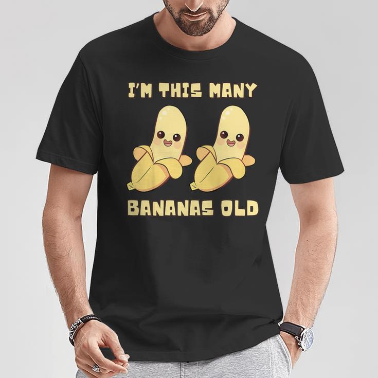 I'm This Many Bananas Old バナナ 2歳の誕生日 2歳 Tシャツ 面白い贈り物