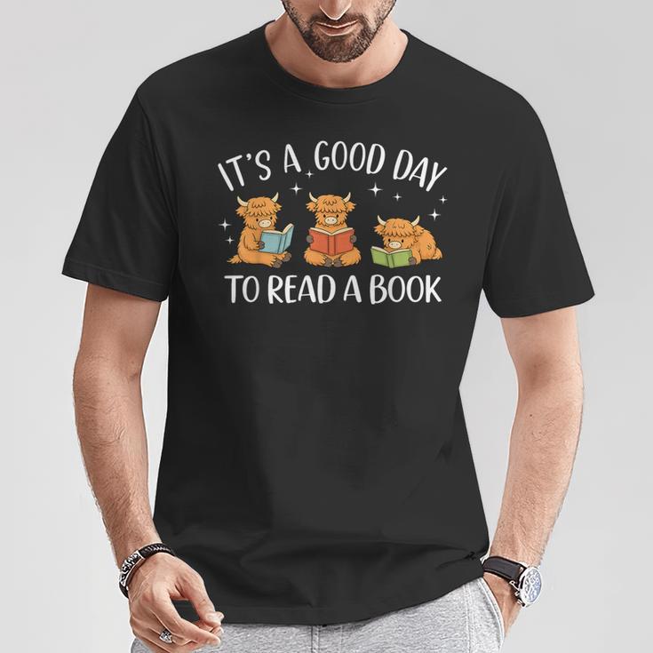 It's A Good Day To Read A Book Highland Cow Bookworm T-Shirt Unique Gifts