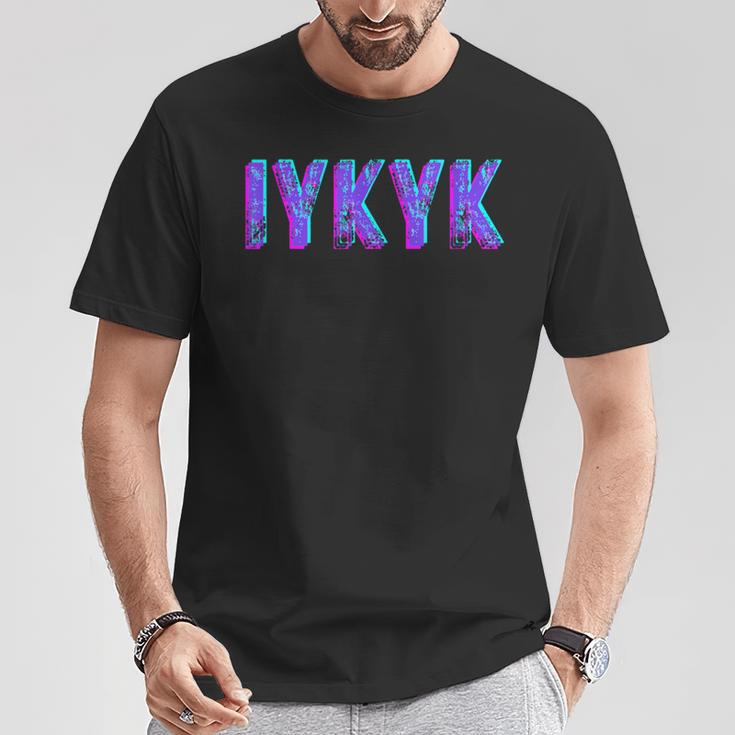 Iykyk Inside Joke In The Know If You Know You Know You Know ユーモア Tシャツ 面白い贈り物