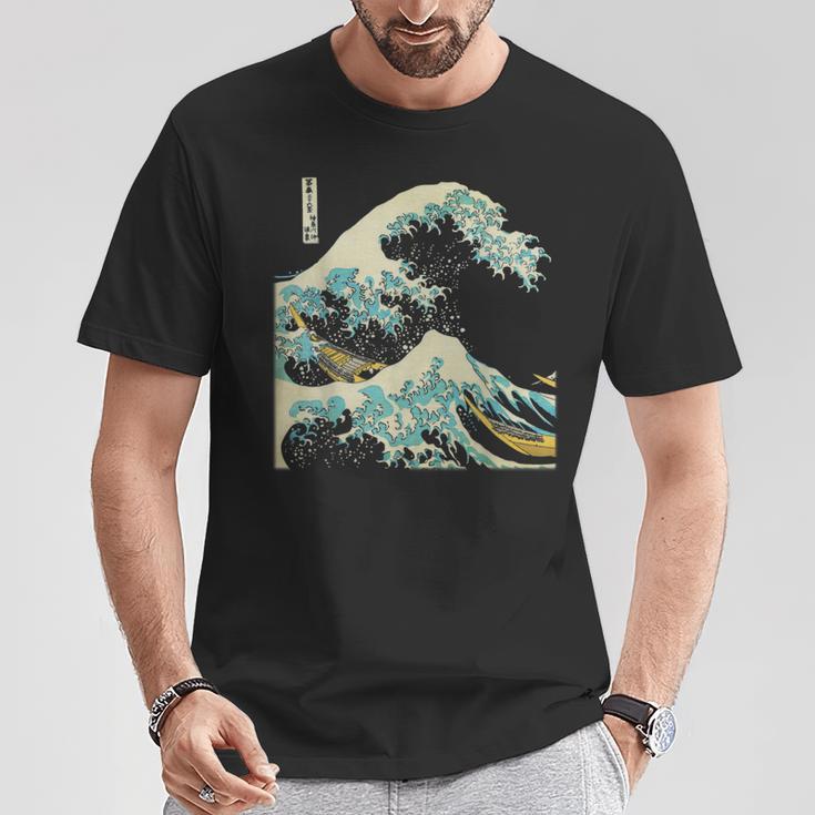 Katsushika Hokusai The Great Wave Off Kanagawa Tシャツ 面白い贈り物