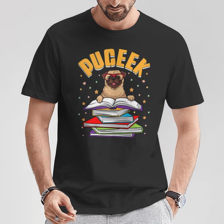 Pug Lovers Who Love To Read PUGEEK Pug With Books T-Shirt Unique Gifts