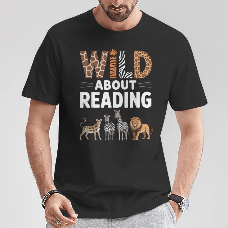 Wild About Reading Retro Animal Book Lover Librarian Teacher T-Shirt Unique Gifts